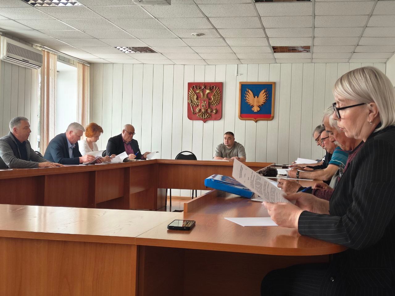 Депутаты готовятся к очередной сессии райсовета!.