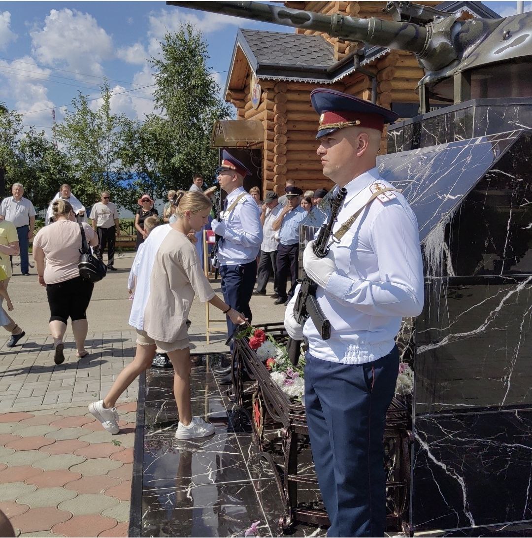 Светлая память защитникам Родины.